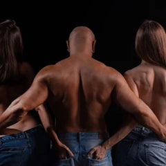 MENAGE A TROIS TYPE